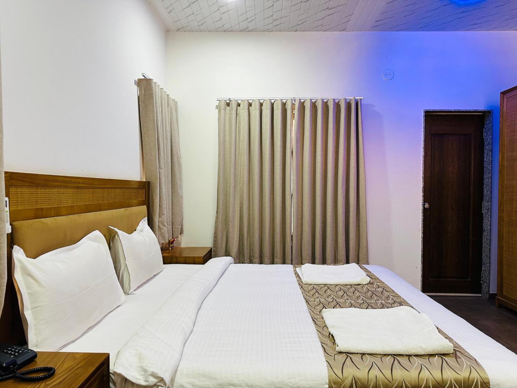 Lion Park Hotel & Resorts Sasan Gir Bagian luar foto