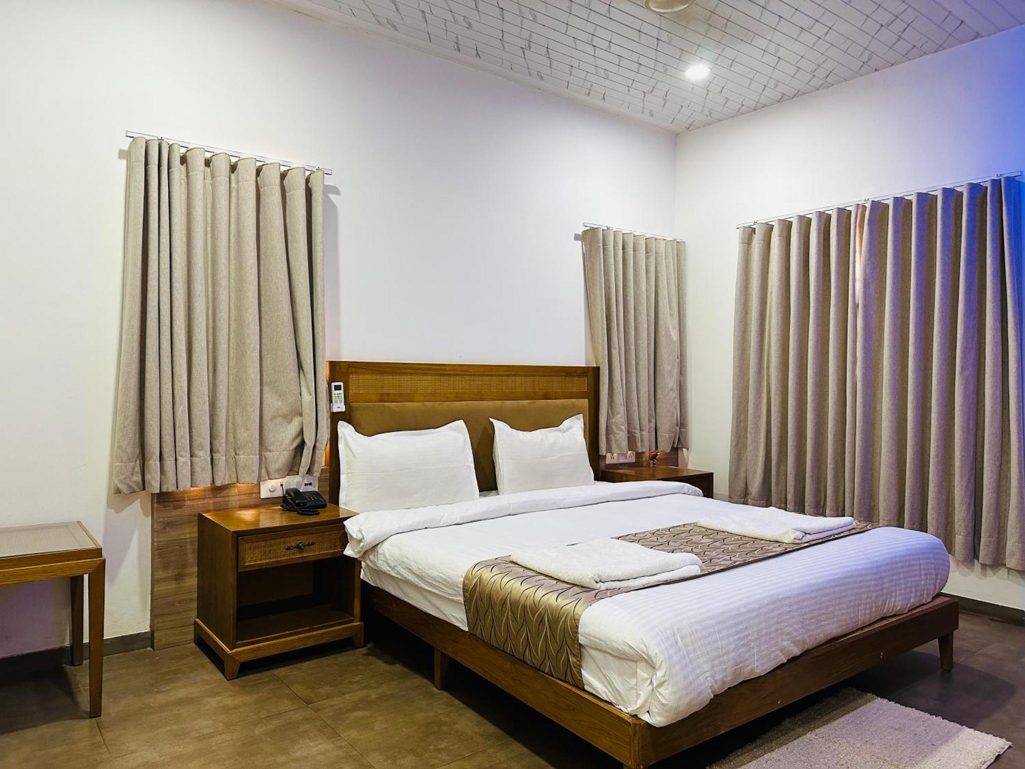 Lion Park Hotel & Resorts Sasan Gir Bagian luar foto