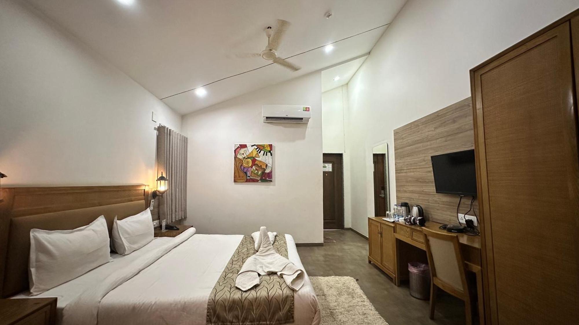 Lion Park Hotel & Resorts Sasan Gir Bagian luar foto