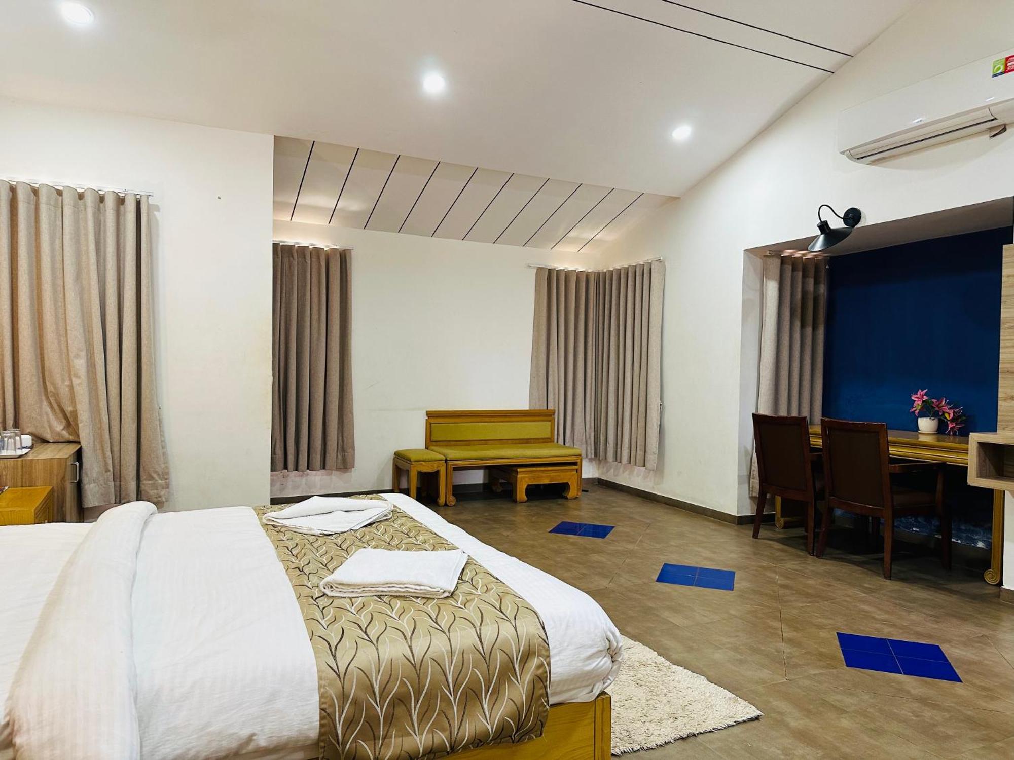 Lion Park Hotel & Resorts Sasan Gir Bagian luar foto