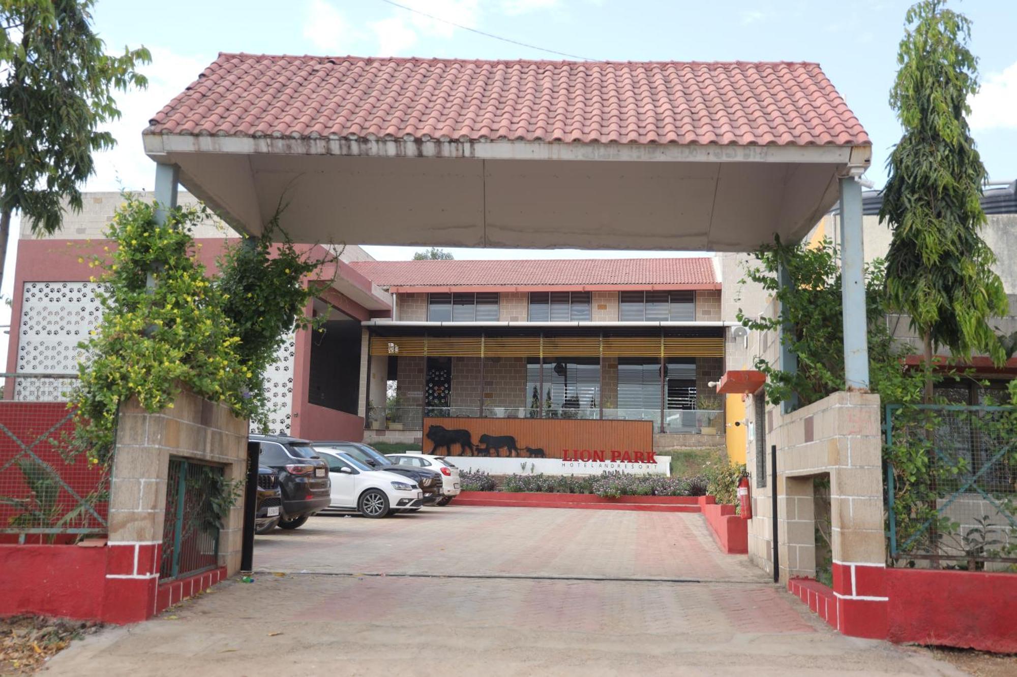Lion Park Hotel & Resorts Sasan Gir Bagian luar foto