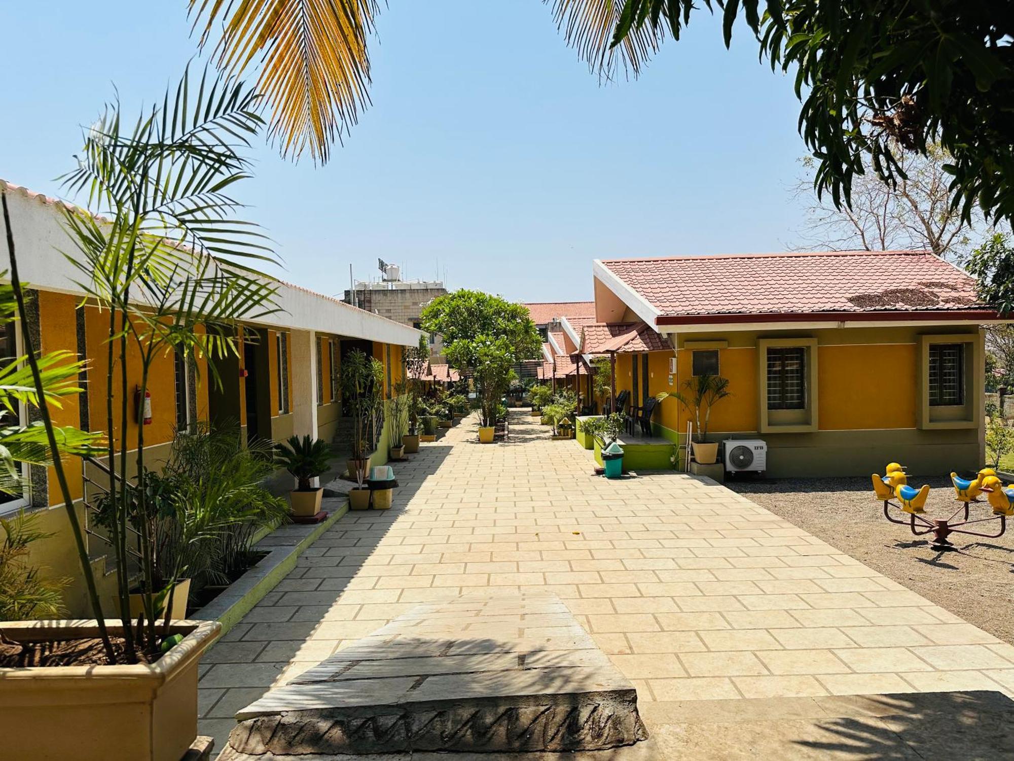 Lion Park Hotel & Resorts Sasan Gir Bagian luar foto